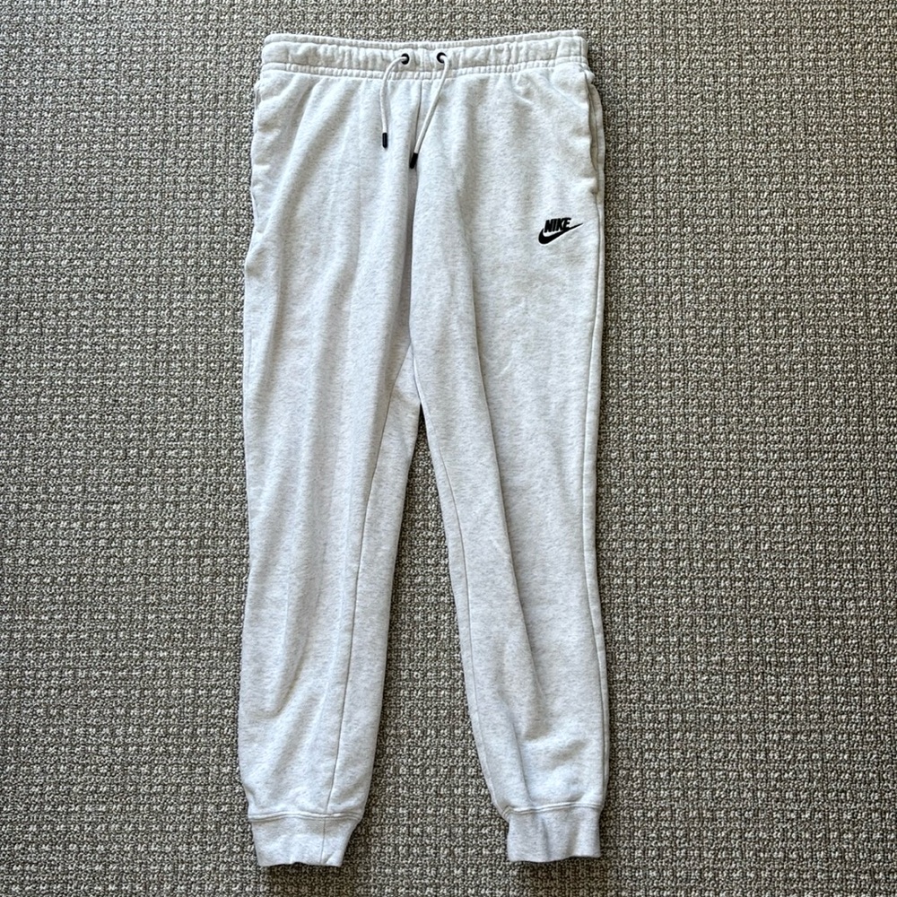 Nike Women’s Regular Varsity Pants
